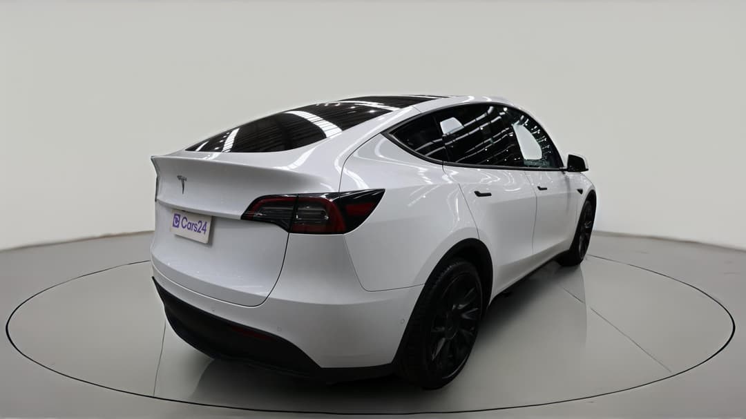 2022 Tesla Model Y Rear-wheel Drive, Automatic, 59368 km, Right Back Diagonal (45- Degree) View