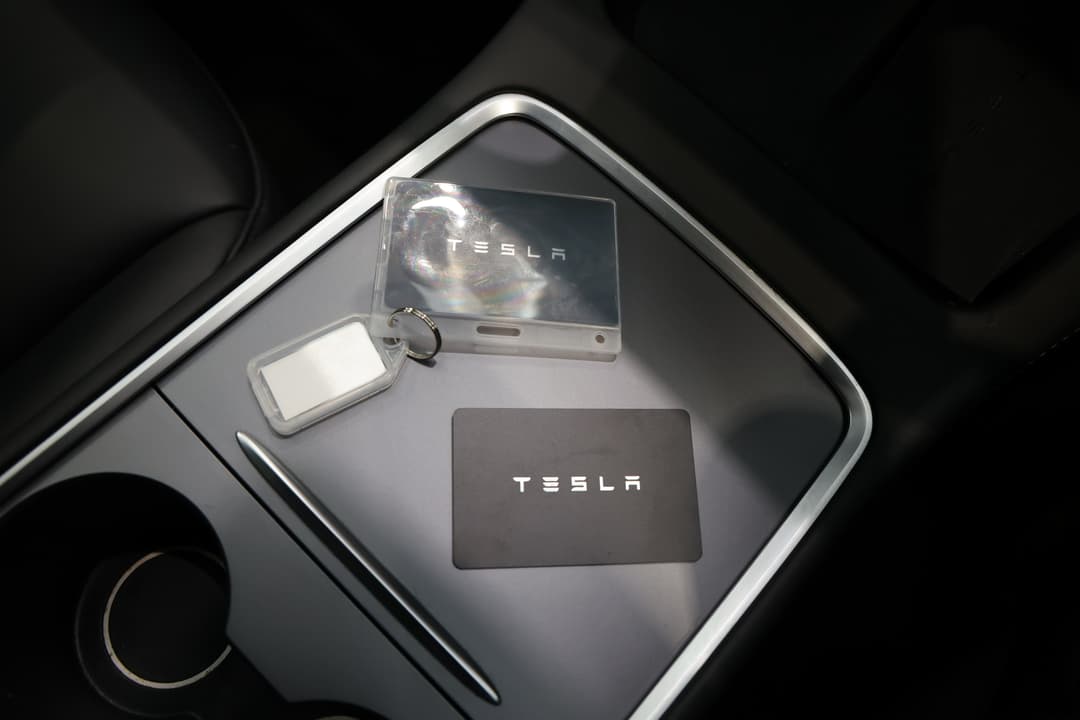 2022 Tesla Model Y Rear-wheel Drive, Automatic, 59368 km, Key Close-up