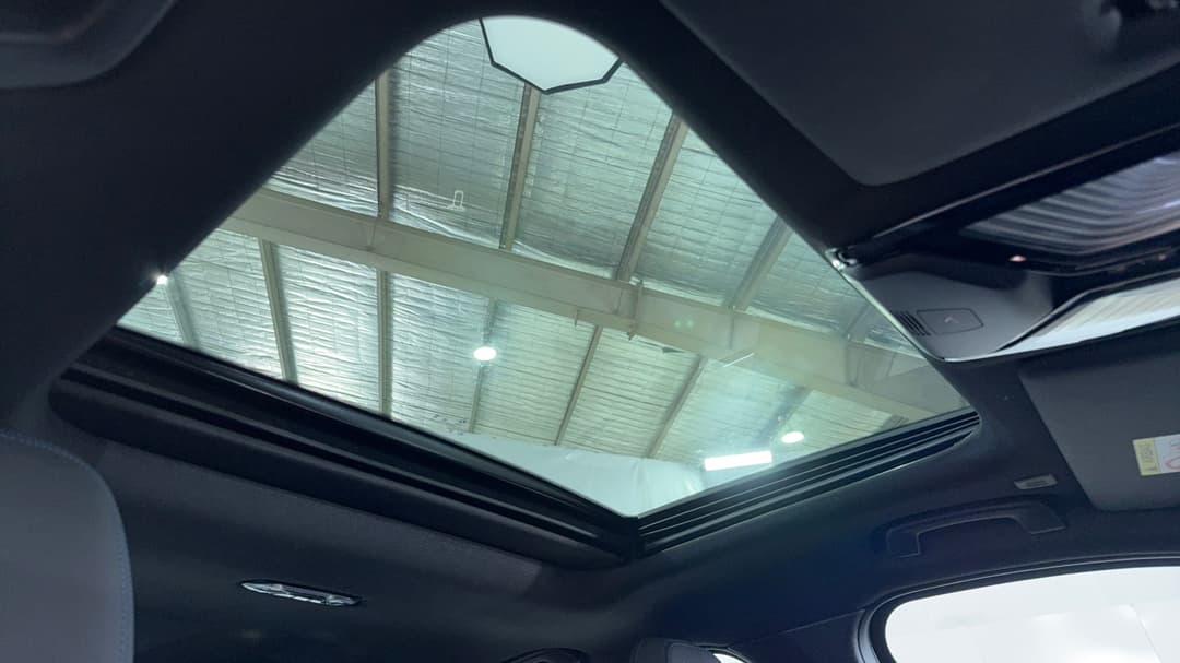 Interior Sunroof/Moonroof