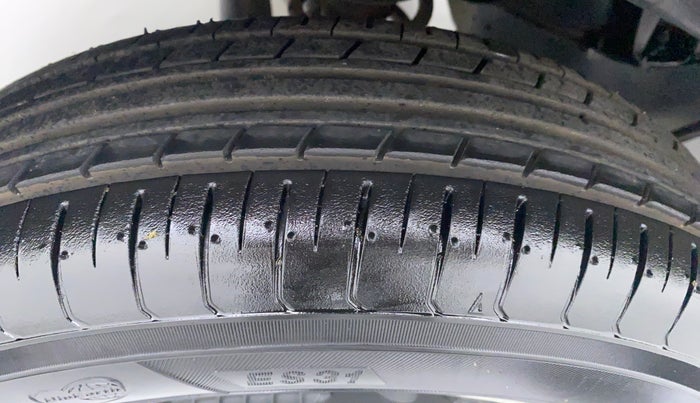 2018 Maruti Eeco 5 STR WITH AC PLUSHTR, Petrol, Manual, 12 km, Right Rear Tyre Tread