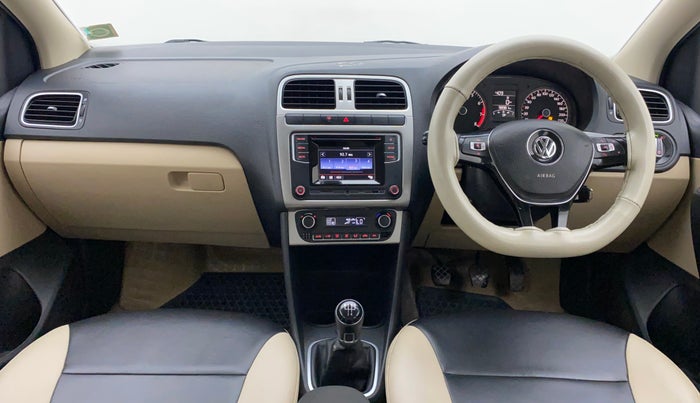 2016 Volkswagen Ameo HIGHLINE1.2L, Petrol, Manual, 99,101 km, Dashboard