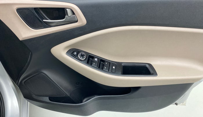 2017 Hyundai Elite i20 ASTA 1.4 CRDI, Diesel, Manual, 22,883 km, Driver Side Door Panels Control