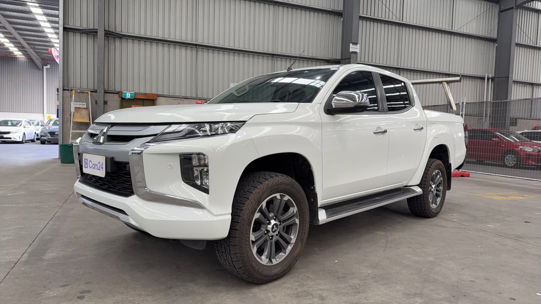 2021 Mitsubishi Triton Gls (4x4), Automatic, 64547 km, Left Front Diagonal (45- Degree) View