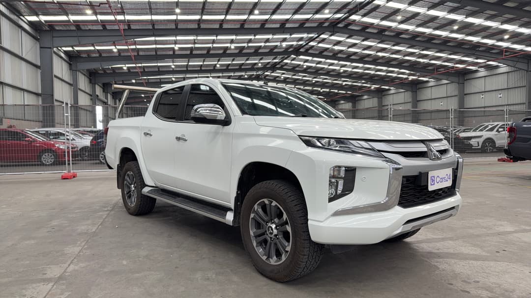 2021 Mitsubishi Triton Gls (4x4), Automatic, 64547 km, Right Front Diagonal (45- Degree) View
