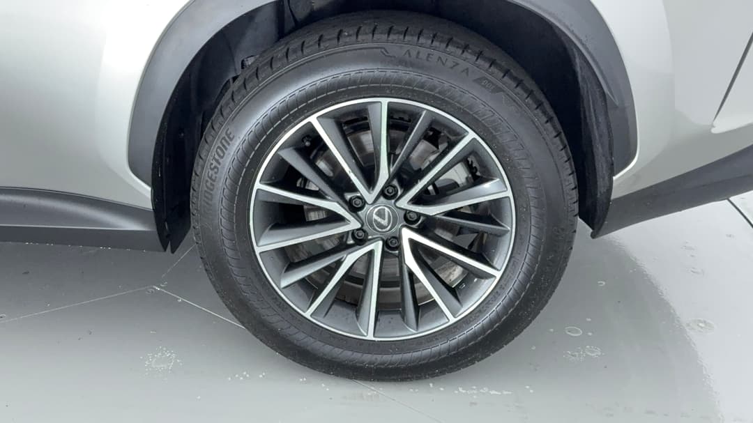 2023 Lexus Nx250 2WD, Automatic, 11670 km, Left Rear Wheel