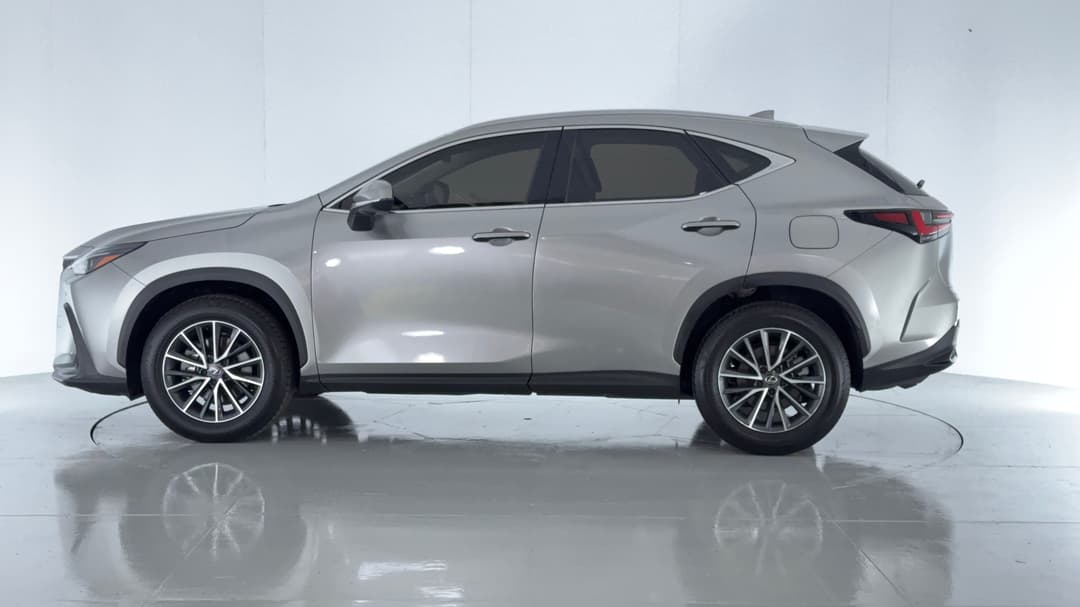 2023 Lexus Nx250 2WD, Automatic, 11670 km, Right Side View