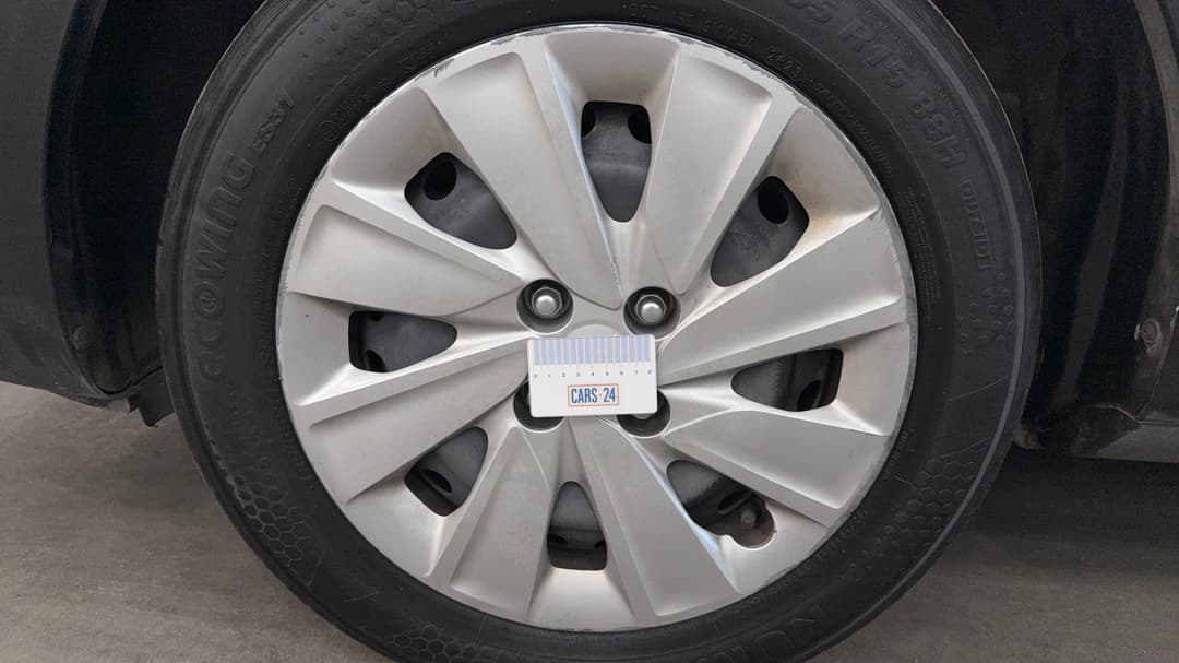2022 Kia Stonic S, Automatic, 57701 km, Wheels Hubcap Front LHS Gutter Rash