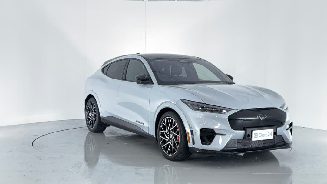 2023 Ford Mustang Mach-e Gt, Automatic, 15474 km, Right Front Diagonal (45- Degree) View