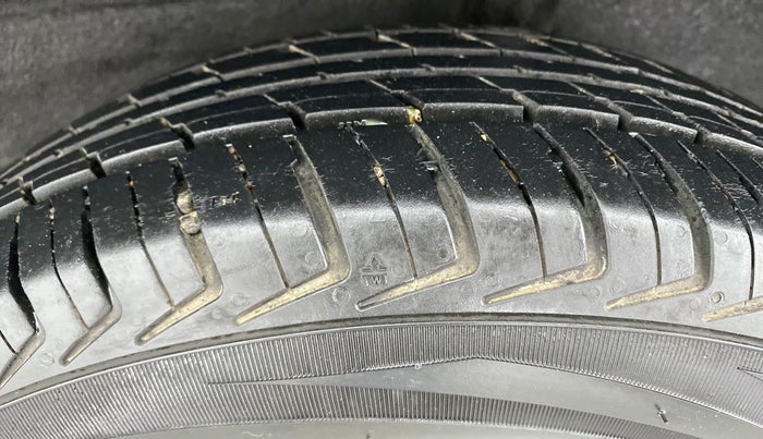 2019 Datsun Redi Go A, Petrol, Manual, 38,846 km, Left Rear Tyre Tread
