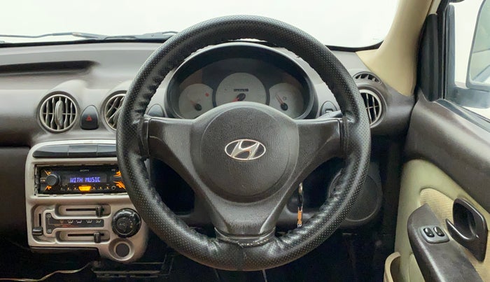 2013 Hyundai Santro Xing GL PLUS, Petrol, Manual, 80,529 km, Steering Wheel Close Up
