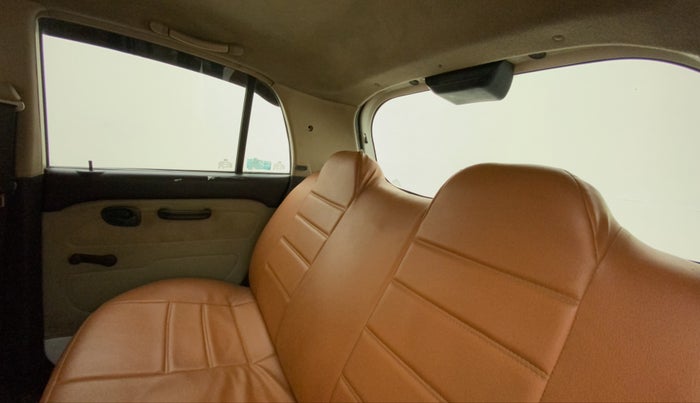 2013 Hyundai Santro Xing GL PLUS, Petrol, Manual, 80,529 km, Right Side Rear Door Cabin
