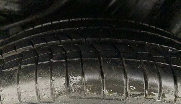 2015 Honda Amaze 1.2L I-VTEC S, Petrol, Manual, 50,463 km, Left Rear Tyre Tread