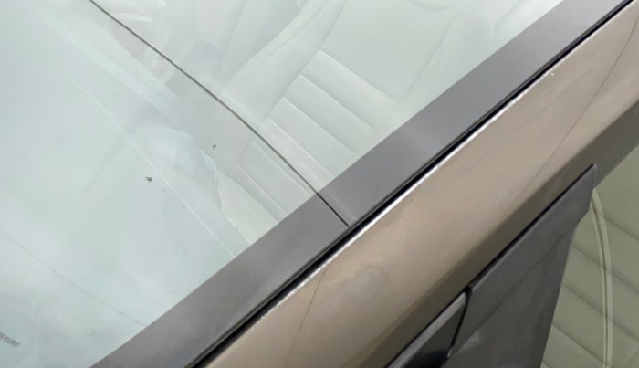 2015 Honda Amaze 1.2L I-VTEC S, Petrol, Manual, 50,463 km, Left A pillar - Paint is slightly faded