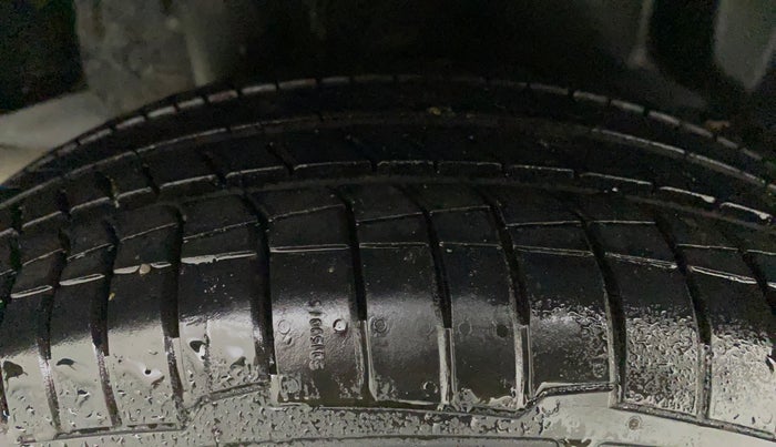 2015 Honda Amaze 1.2L I-VTEC S, Petrol, Manual, 50,463 km, Right Rear Tyre Tread