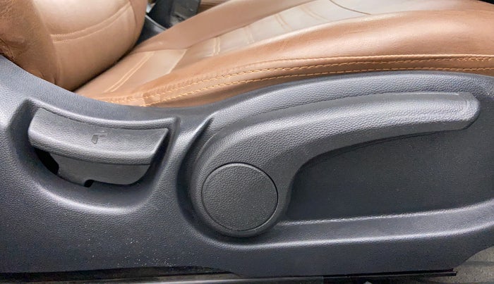 2015 Hyundai i20 Active 1.4 SX, Diesel, Manual, 33,616 km, Driver Side Adjustment Panel