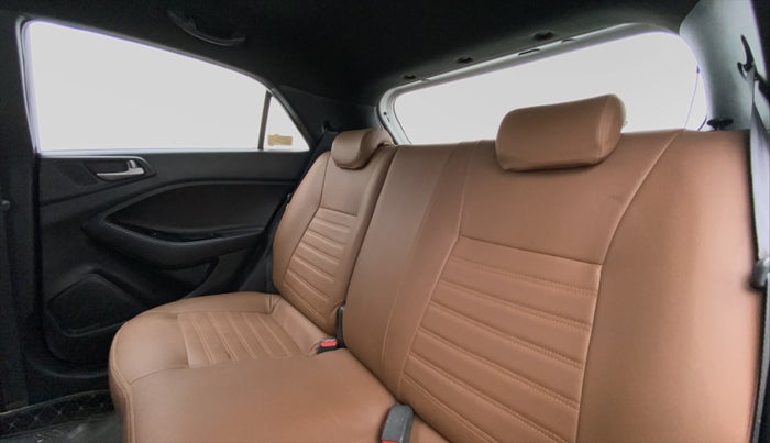 2015 Hyundai i20 Active 1.4 SX, Diesel, Manual, 33,616 km, Right Side Rear Door Cabin