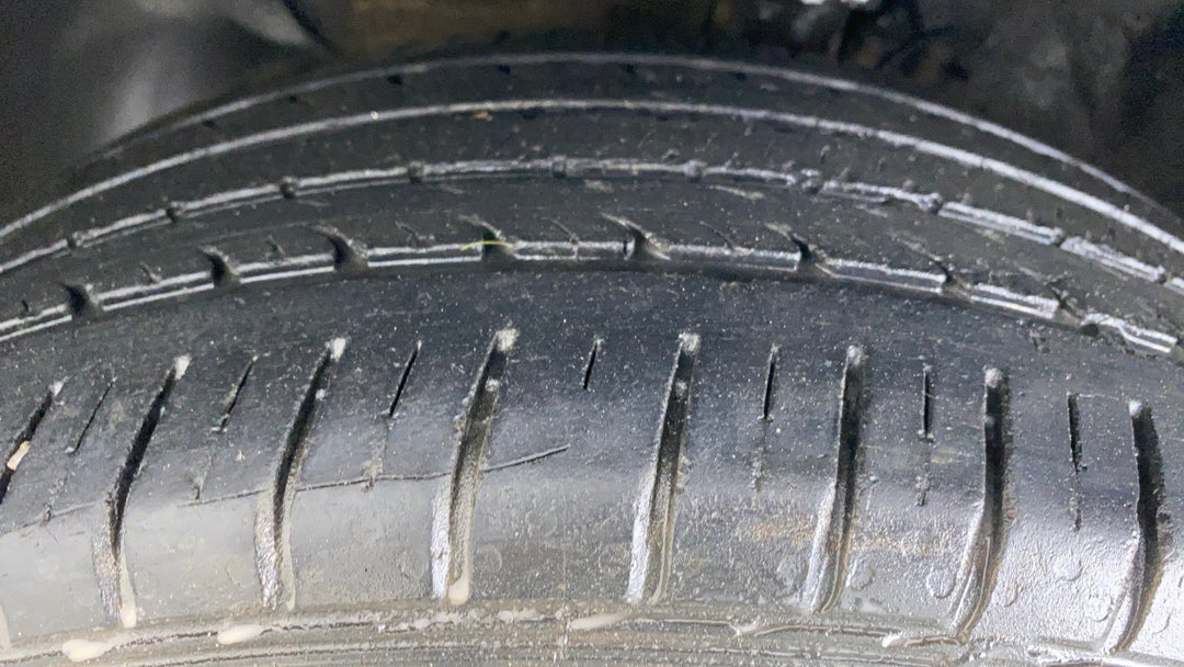 Left Front Tyre Tread