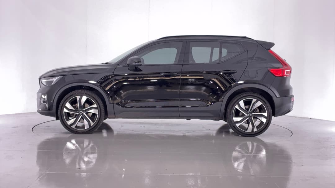 2023 Volvo Xc40 Ultimate B5 Dark Mhev, Automatic, 35640 km, Left Side View