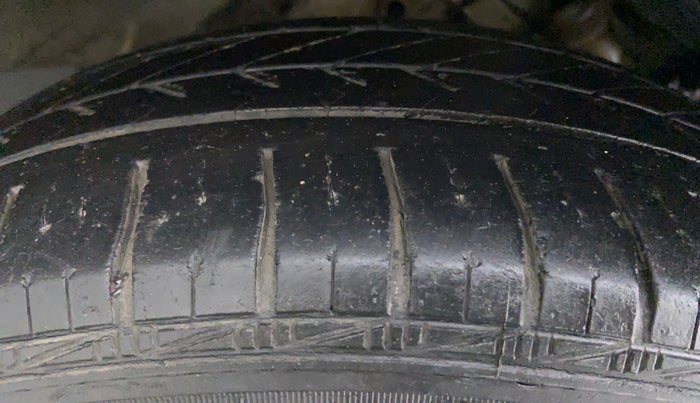2012 Honda City CORPORATE MT, Petrol, Manual, 69,952 km, Right Rear Tyre Tread