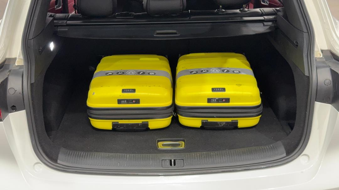 2020 MG HS Essence Anfield Edition, Automatic, 94135 km, Boot Inside View with Luggage