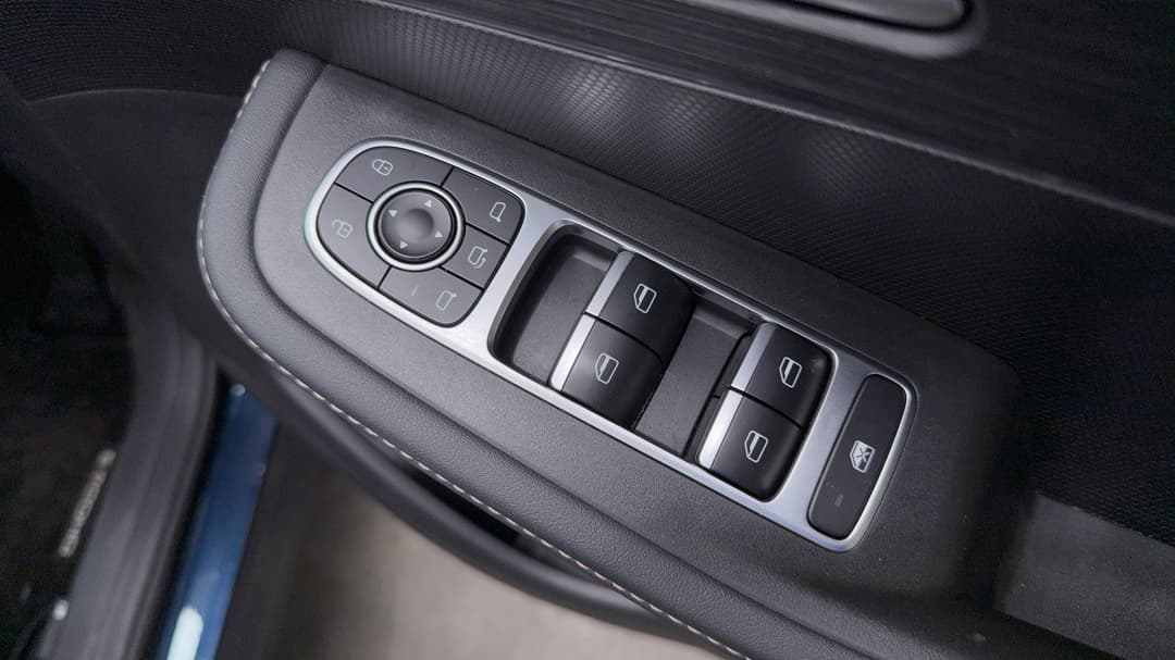 2024 Chery Omoda 5 Fx, Automatic, 17227 km, Drivers Side Door Panel Controls