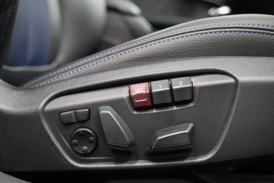 2021 BMW 1 18i M Sport, Automatic, 54467 km, Drivers Side Adjustment Panel