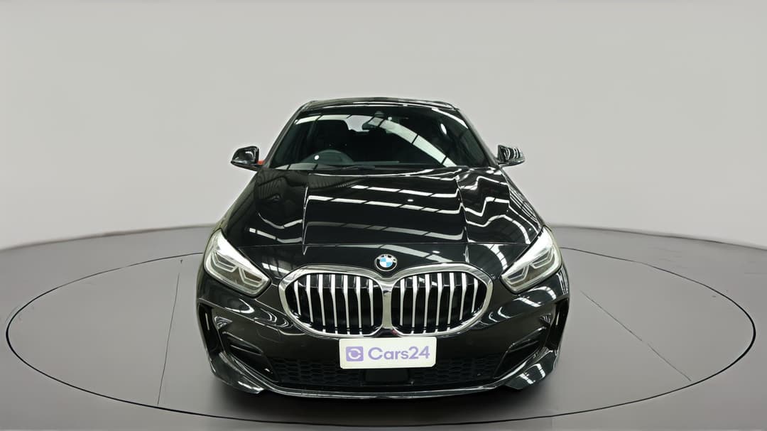2021 BMW 1 18i M Sport, Automatic, 54467 km, Front View