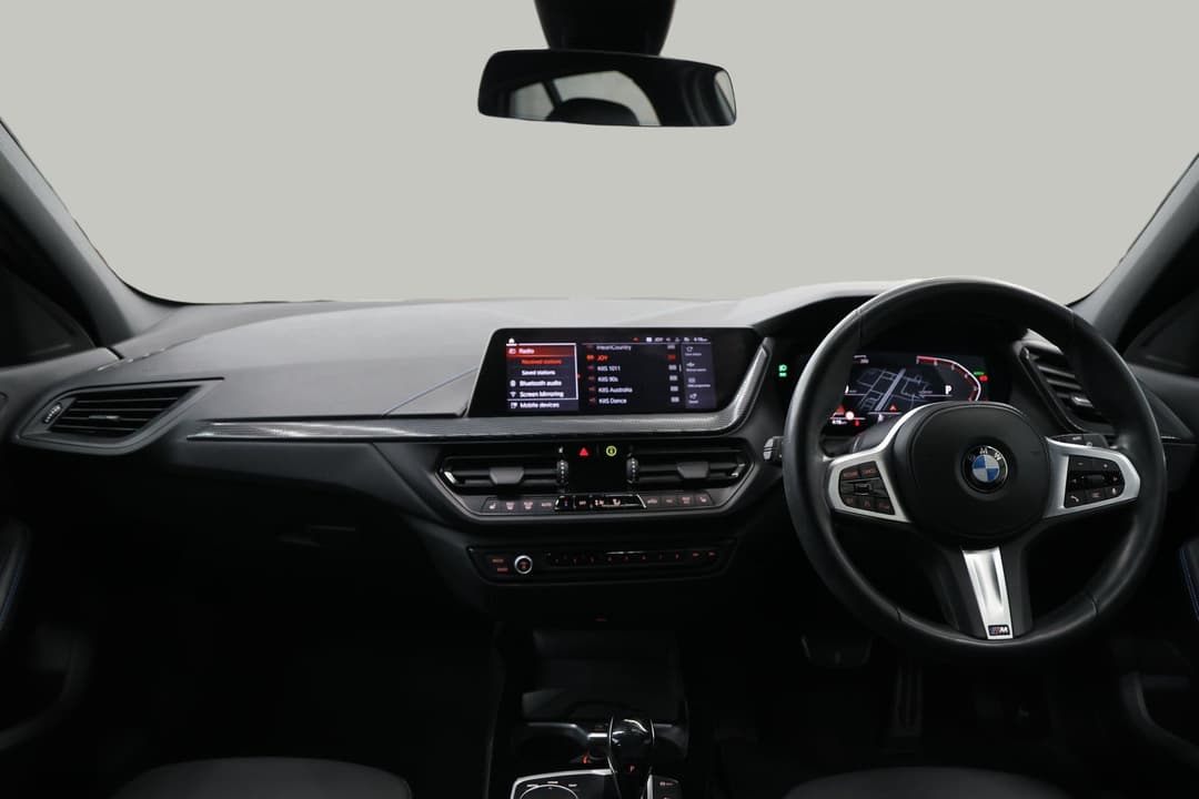 2021 BMW 1 18i M Sport, Automatic, 54467 km, Dashboard View