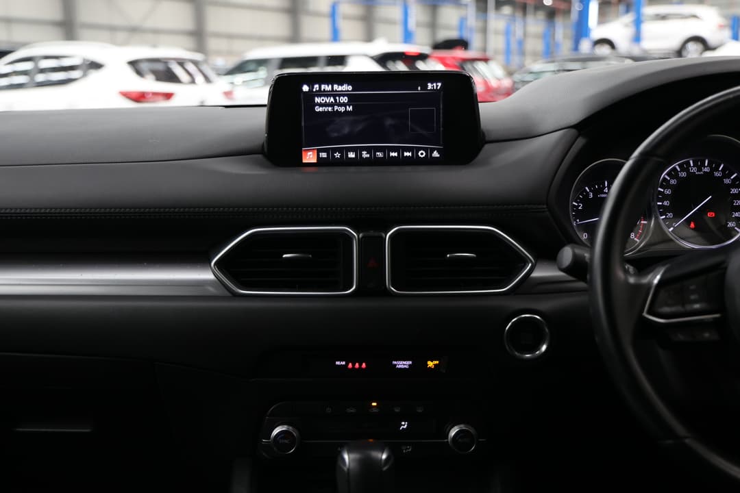 2018 Mazda CX-5 Maxx Sport (4x2) (5yr), Automatic, 107290 km, Center Console