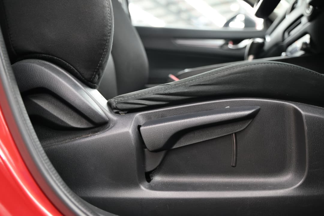 2018 Mazda CX-5 Maxx Sport (4x2) (5yr), Automatic, 107290 km, Drivers Side Adjustment Panel