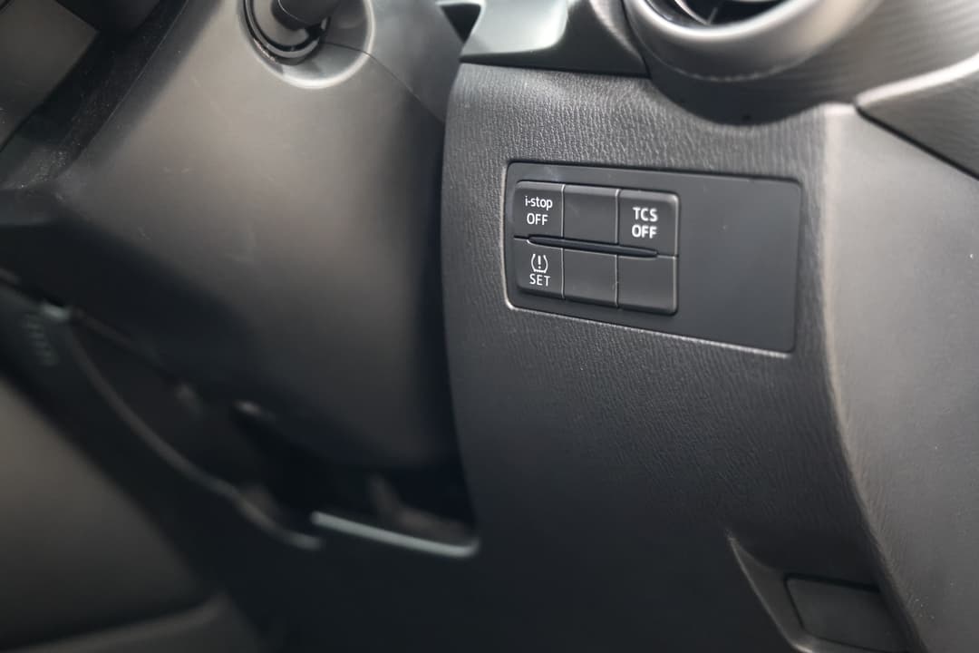 2022 Mazda CX-3 Maxx Sport (FWD), Automatic, 90140 km, Utility Switches/Buttons