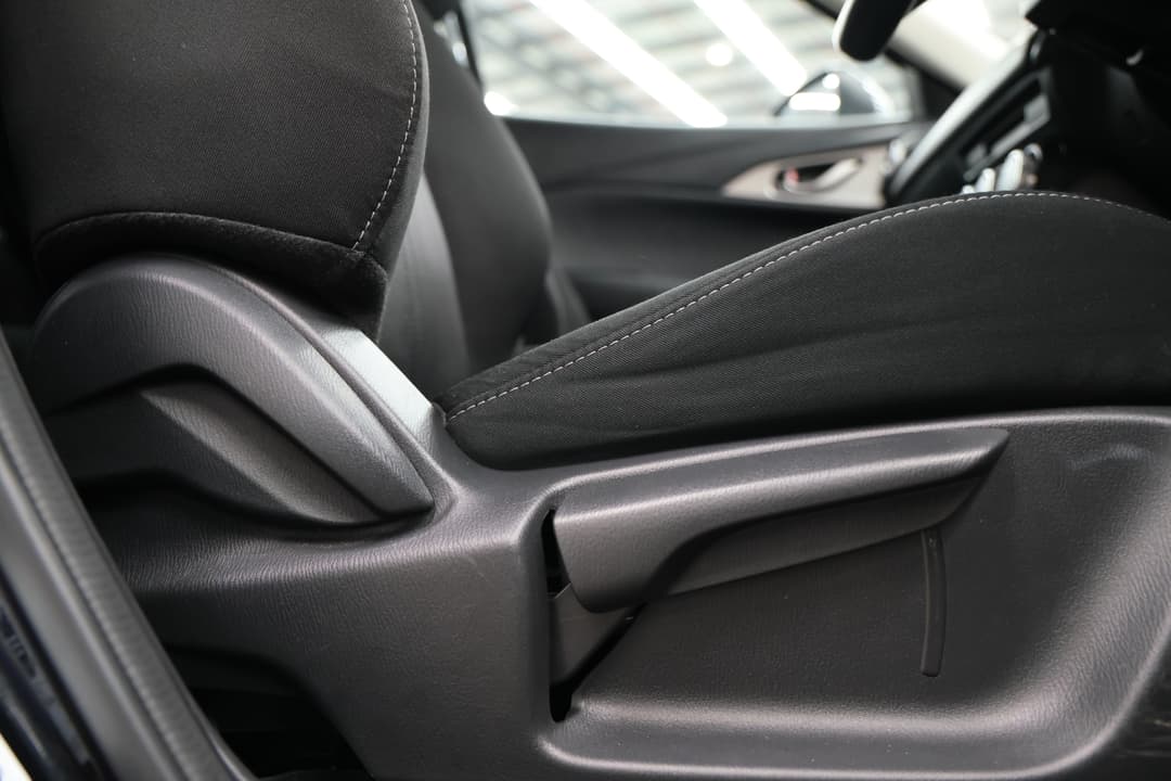 2022 Mazda CX-3 Maxx Sport (FWD), Automatic, 90140 km, Drivers Side Adjustment Panel