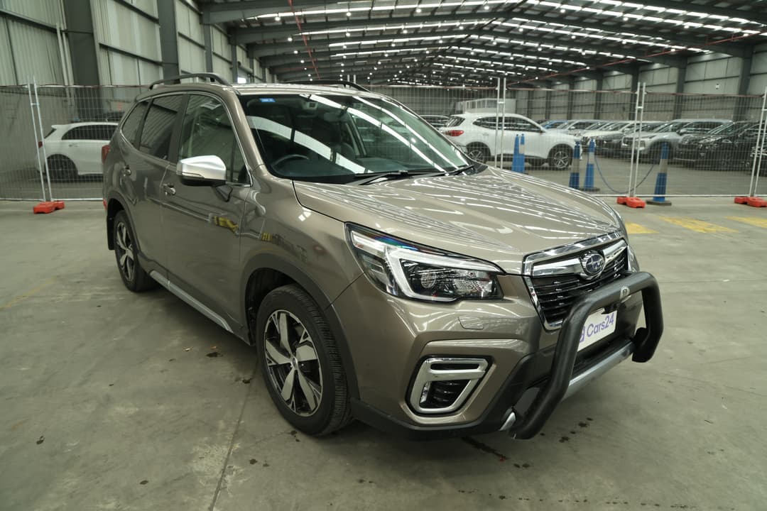 2021 Subaru Forester 2.5i-s (AWD), Automatic, 105375 km, Right Front Diagonal (45- Degree) View