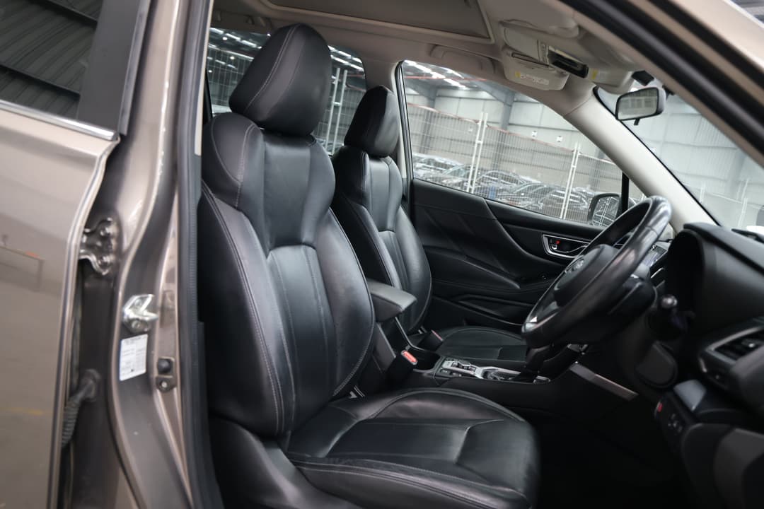 2021 Subaru Forester 2.5i-s (AWD), Automatic, 105375 km, Right Side Front Door Cabin View