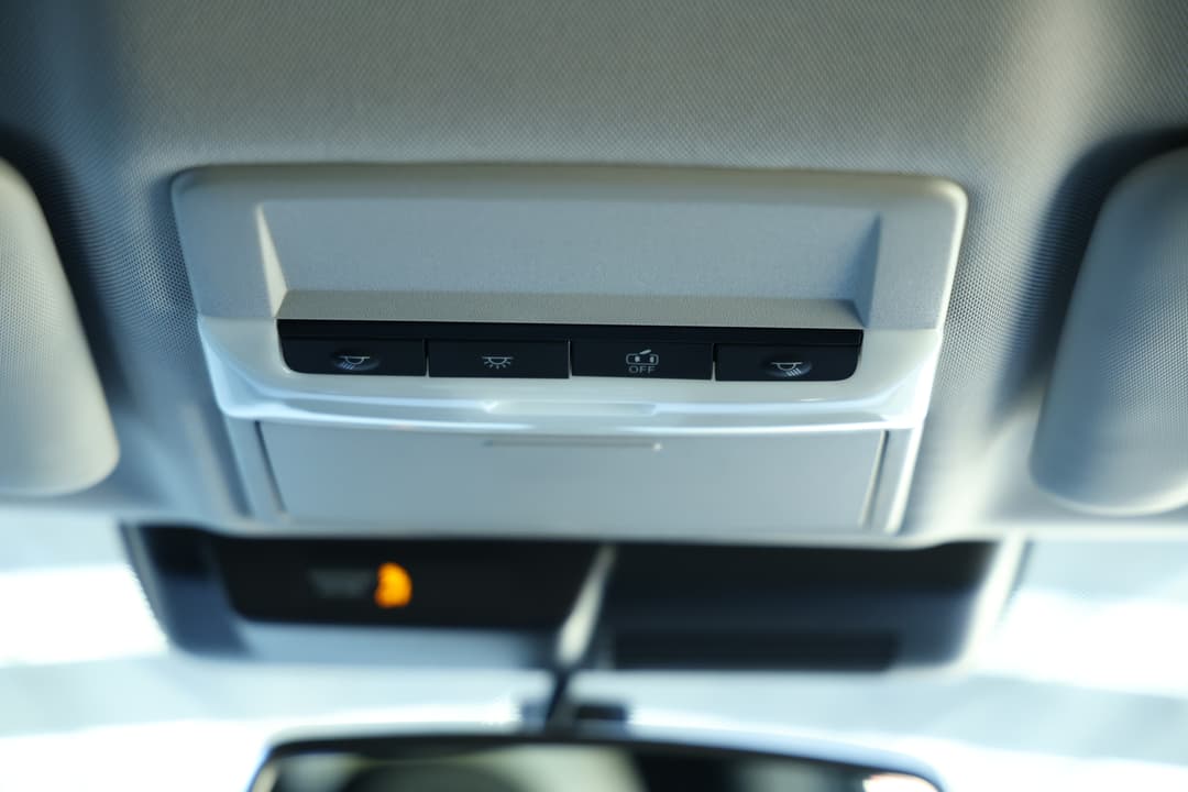 2024 Mitsubishi Outlander Ls 7 Seat (2WD), Automatic, 60596 km, On-Roof Controls/Sunglass holder