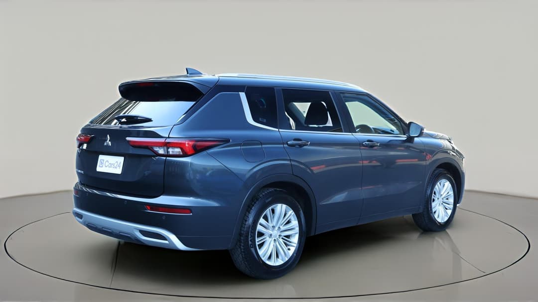 2024 Mitsubishi Outlander Ls 7 Seat (2WD), Automatic, 60596 km, Right Back Diagonal (45- Degree) View