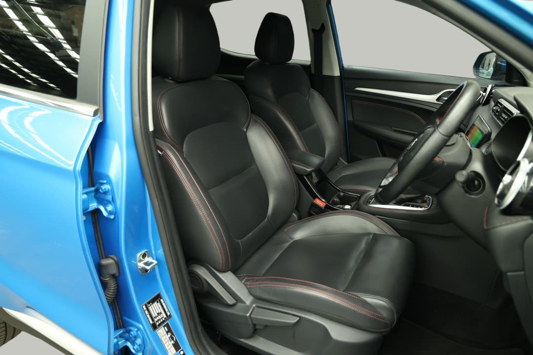 2021 MG Zst Vibe, Automatic, 57035 km, Right Side Front Door Cabin View