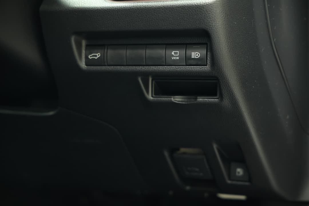 2021 Toyota RAV4 Cruiser (2WD) Hybrid, Automatic, 41715 km, Utility Switches/Buttons