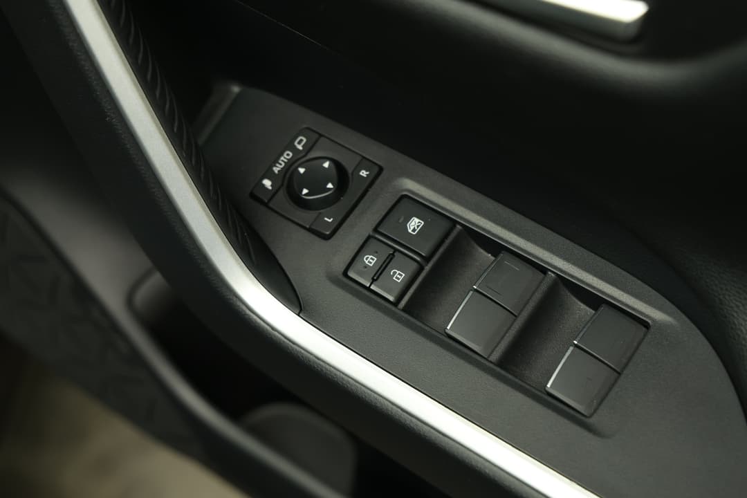 2021 Toyota RAV4 Cruiser (2WD) Hybrid, Automatic, 41715 km, Drivers Side Door Panel Controls