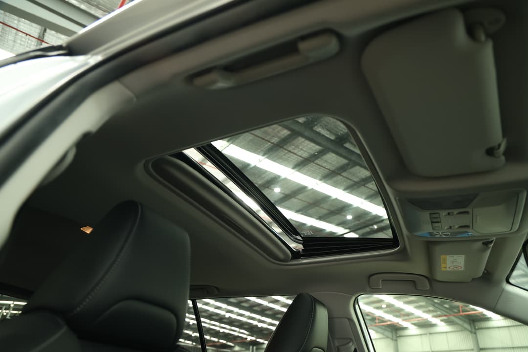 2021 Toyota RAV4 Cruiser (2WD) Hybrid, Automatic, 41715 km, Interior Sunroof/Moonroof