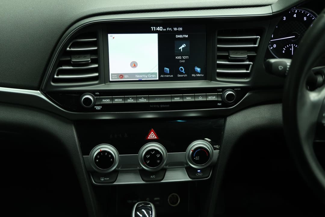 2019 Hyundai Elantra Active, Automatic, 39847 km, Center Console