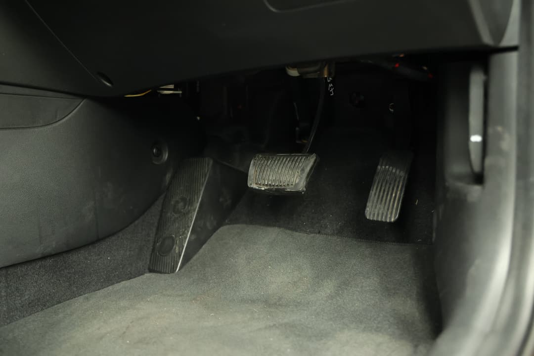 2019 Hyundai Elantra Active, Automatic, 39847 km, Pedals and Footmat