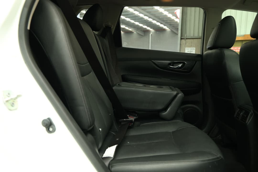 2018 Nissan X-trail Tl (4WD), Automatic, 108392 km, Right Side Rear Door Cabin View