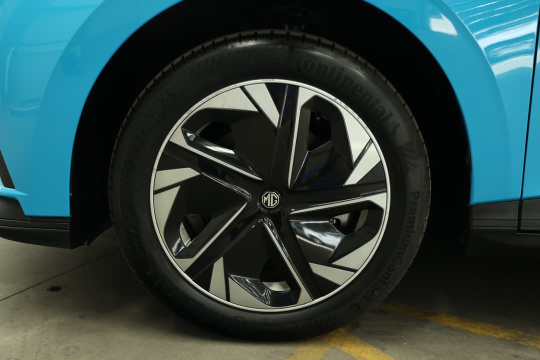 2024 MG Mg4 Excite 51, Automatic, 15393 km, Left Front Wheel
