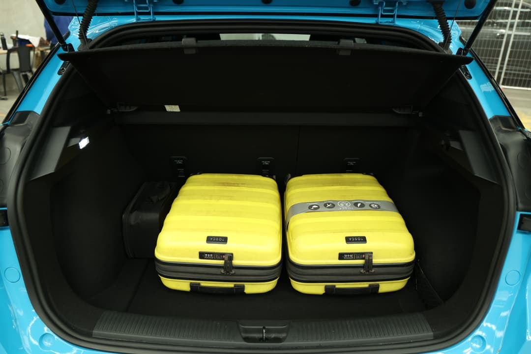 2024 MG Mg4 Excite 51, Automatic, 15393 km, Boot Inside View with Luggage
