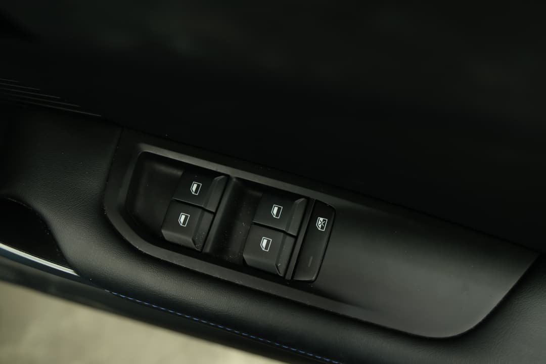 2024 MG Mg4 Excite 51, Automatic, 15393 km, Drivers Side Door Panel Controls