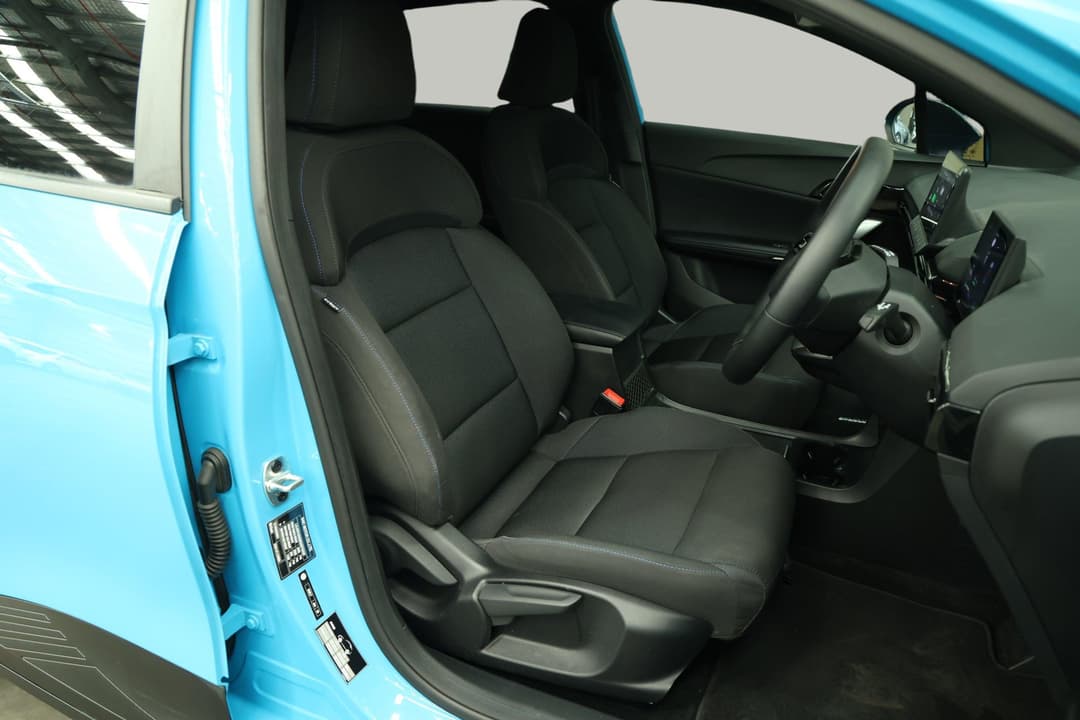 2024 MG Mg4 Excite 51, Automatic, 15393 km, Right Side Front Door Cabin View