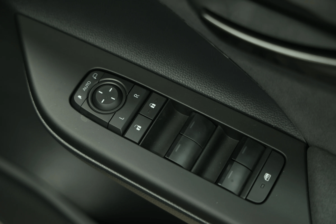 2025 Toyota C-HR Koba Hybrid + 2 Tone, Automatic, 7436 km, Drivers Side Door Panel Controls