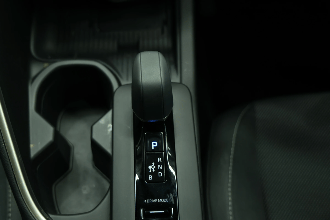 2025 Toyota C-HR Koba Hybrid + 2 Tone, Automatic, 7436 km, Gear Lever 