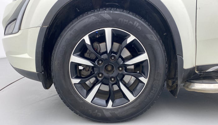 2020 Mahindra XUV500 W11, Diesel, Manual, 80,086 km, Left Front Wheel